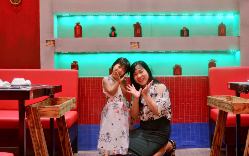 Người Bạn Đặc Biệt Của Con Gái Là Mẹ