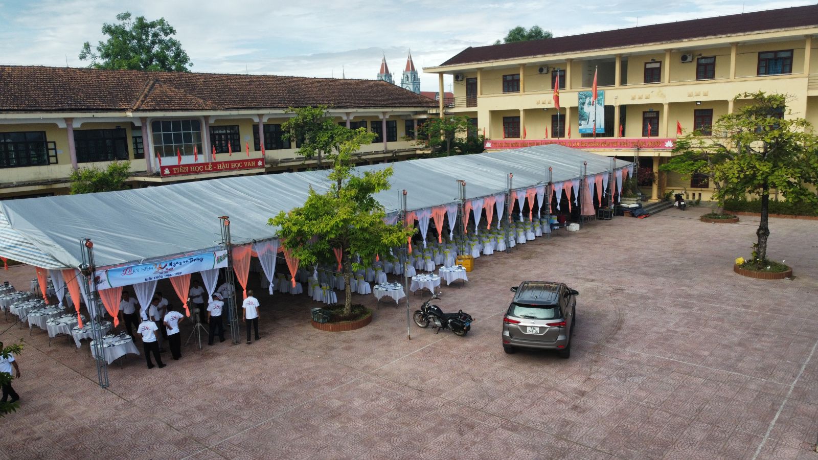 họp lớp 12b thanh tú nguyễn