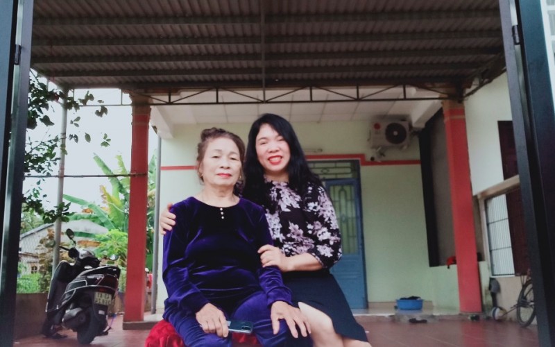 Hãy Ngẫng Cao Đầu Trong Một Phút - Ai Ganh Tỵ Nên Thương Lấy Họ