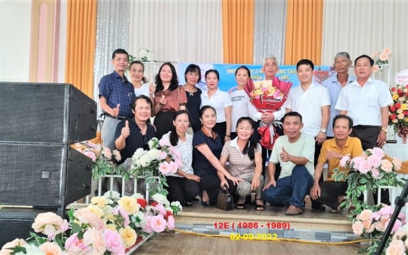 Nồi Khoai Nghi Ngút Khói & Cuộc Gọi Điện Thoại Gần 2 Giờ