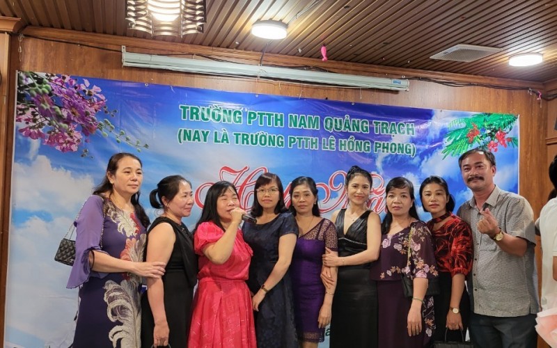 Lời Cảm Ơn Gửi Gắm Đến Thầy Giáo Mai Thắng - Thanh Tú Nguyễn