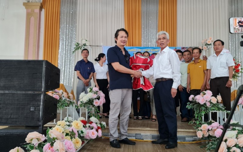 Một Phần Ba Thế Kỷ Đi Đâu - Tản Mạn Lớp 12 Về Thầy - Thanh Tú Nguyễn